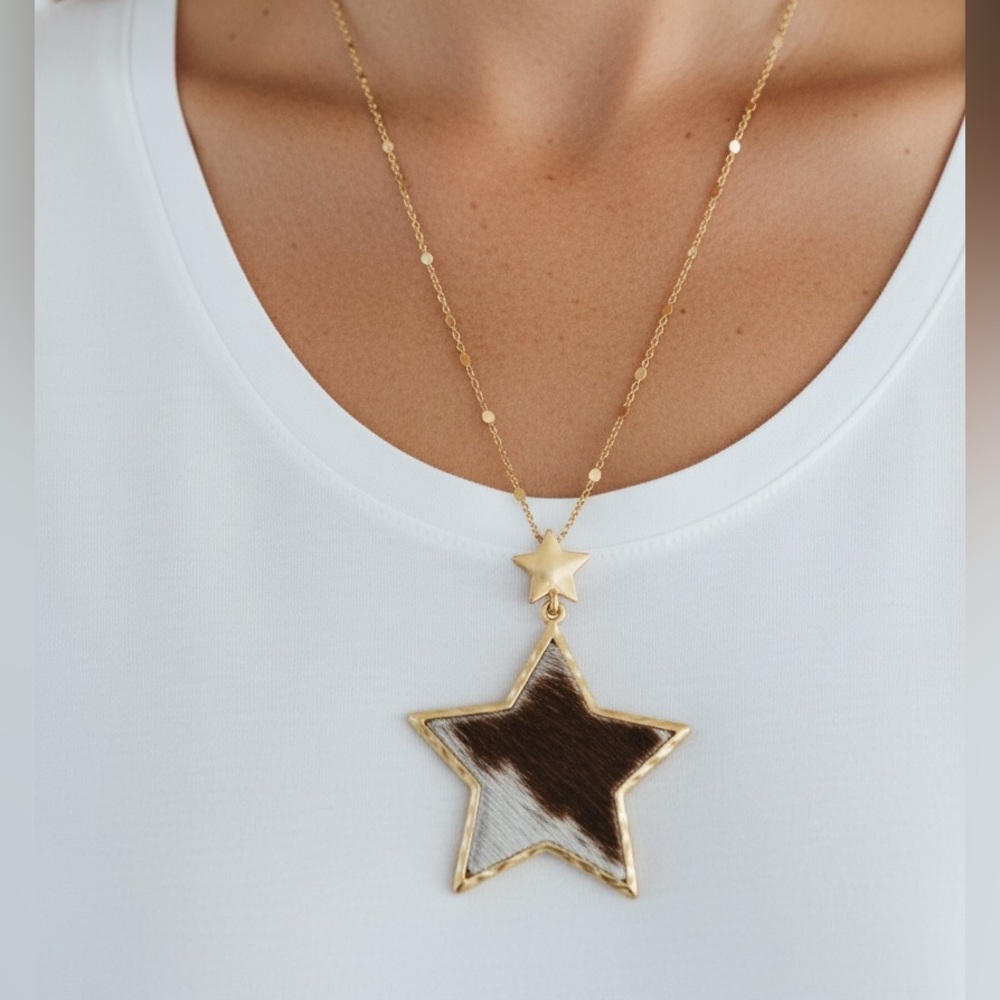 ❤️Gold Star Pendant Necklace - Picture 2 of 2